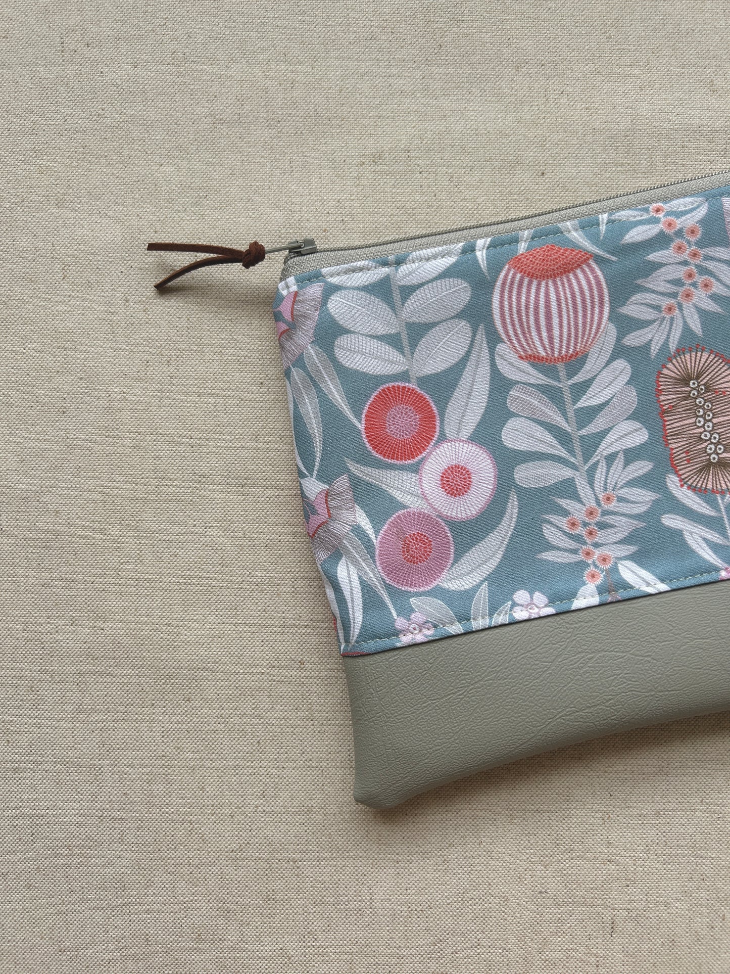 the NATIVE purse